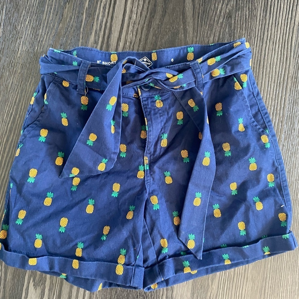 🍍ST JOHNS HIGH WASTED TIE SHORTS🍍SIZE 6🍍J-1